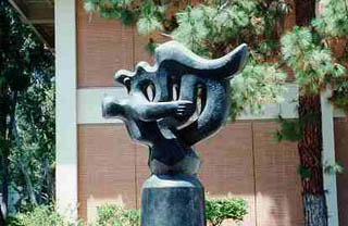 Photograph of 'Le chant des voyelles (Song of the Vowels)', bronze sculpture. Photograph of 'Le chant des voyelles (Song of the Vowels)', bronze sculpture.